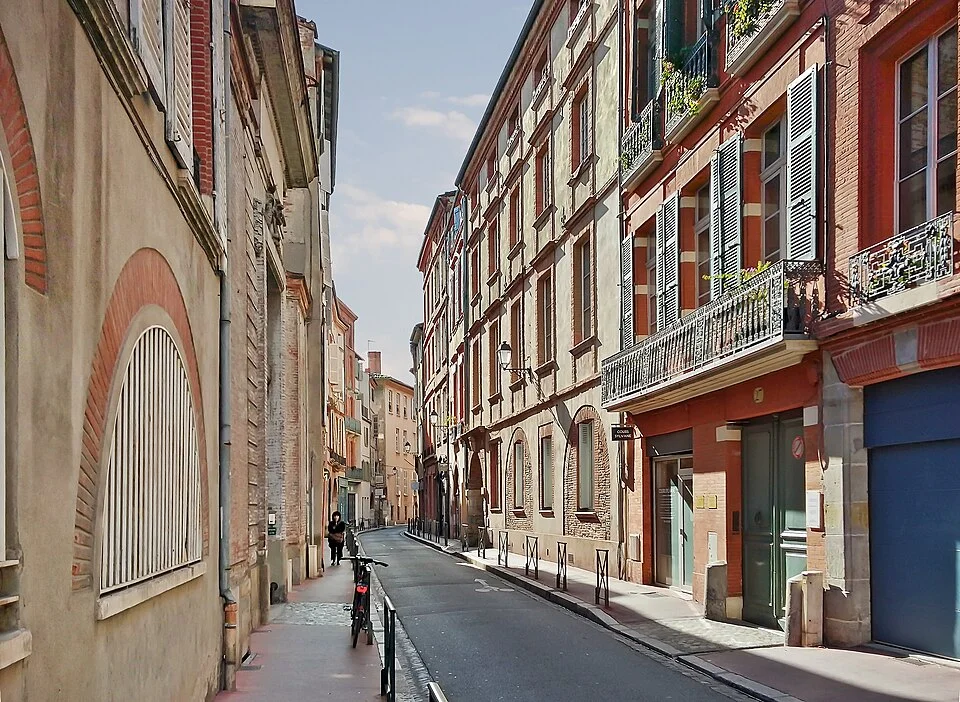 Rue Perchepinte vue depuis la place Mage, en 2018